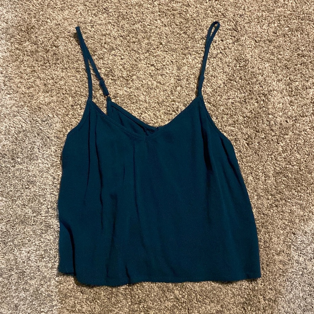 5 FOR $8 ❤️ Kendall & Kylie crop